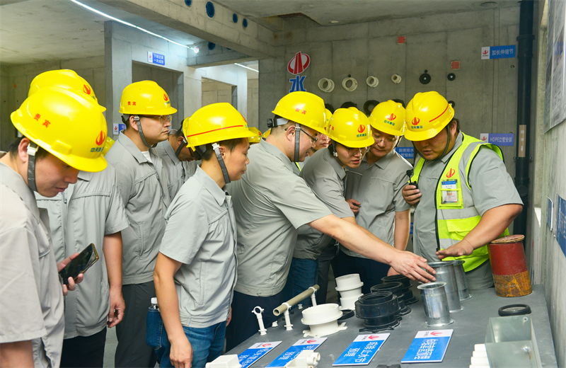 为进一步推进优质客户高效履约，提升交付品质、达成客户满意，2025年6月25日，888腾博会建设集团在上海组织召开2025年越秀地产、华润置业客户履约推进会。